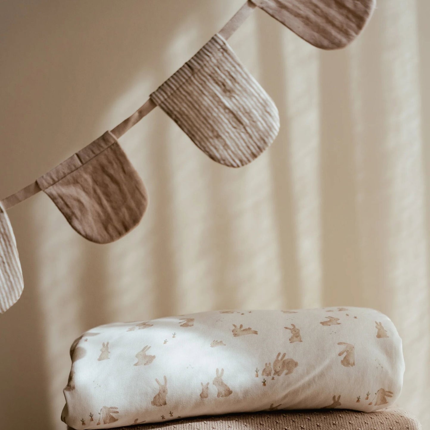 Girlande mit Fähnchen Beige Essentials Detail 6