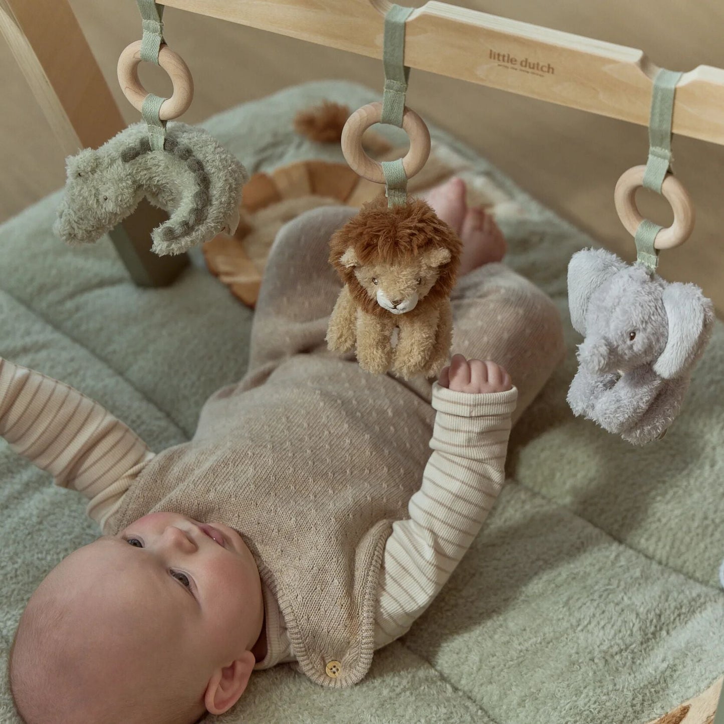 Little Dutch Babyspielbogen Safari Friends Detailansicht Holzgestell