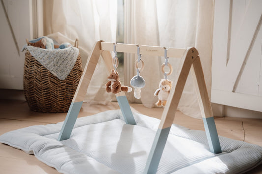 Little Dutch Blau Spieltrapez Holz Forest Friends Detailansicht