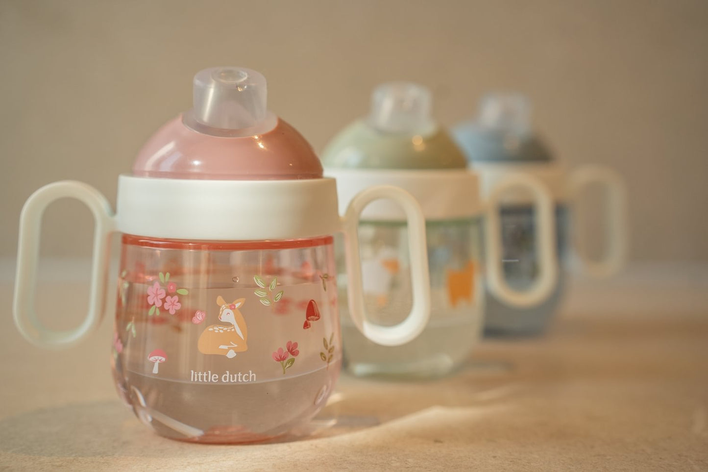 Auslaufsicherer rosa Trinklernbecher Mepal Mio - Fairy Garden Little Dutch