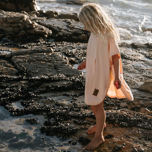 Cloby UV-Poncho in Peachy Summer Detailansicht