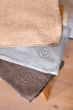 Hundedecke M - Mathilda in Walnuss -PALOPA