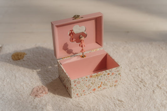Little Dutch Rosa Schmuckkästchen mit Musik Detailansicht