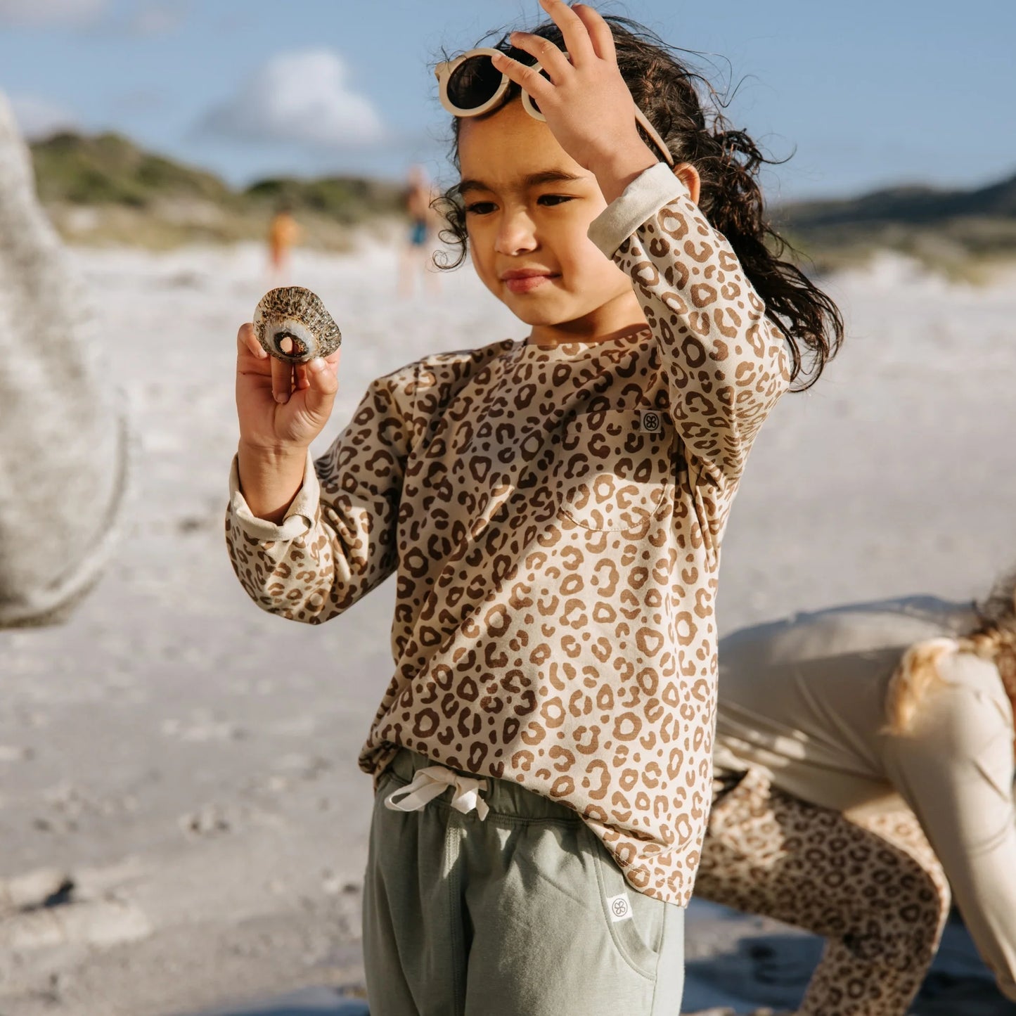 Clpby Langarmshirt in Leopard Brown im Einsatz