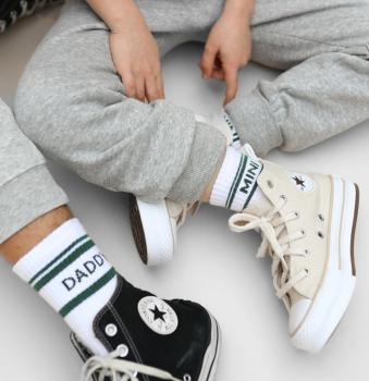 famvibs Baby Socken MINI grün weis gestreift famvibes Detailansicht