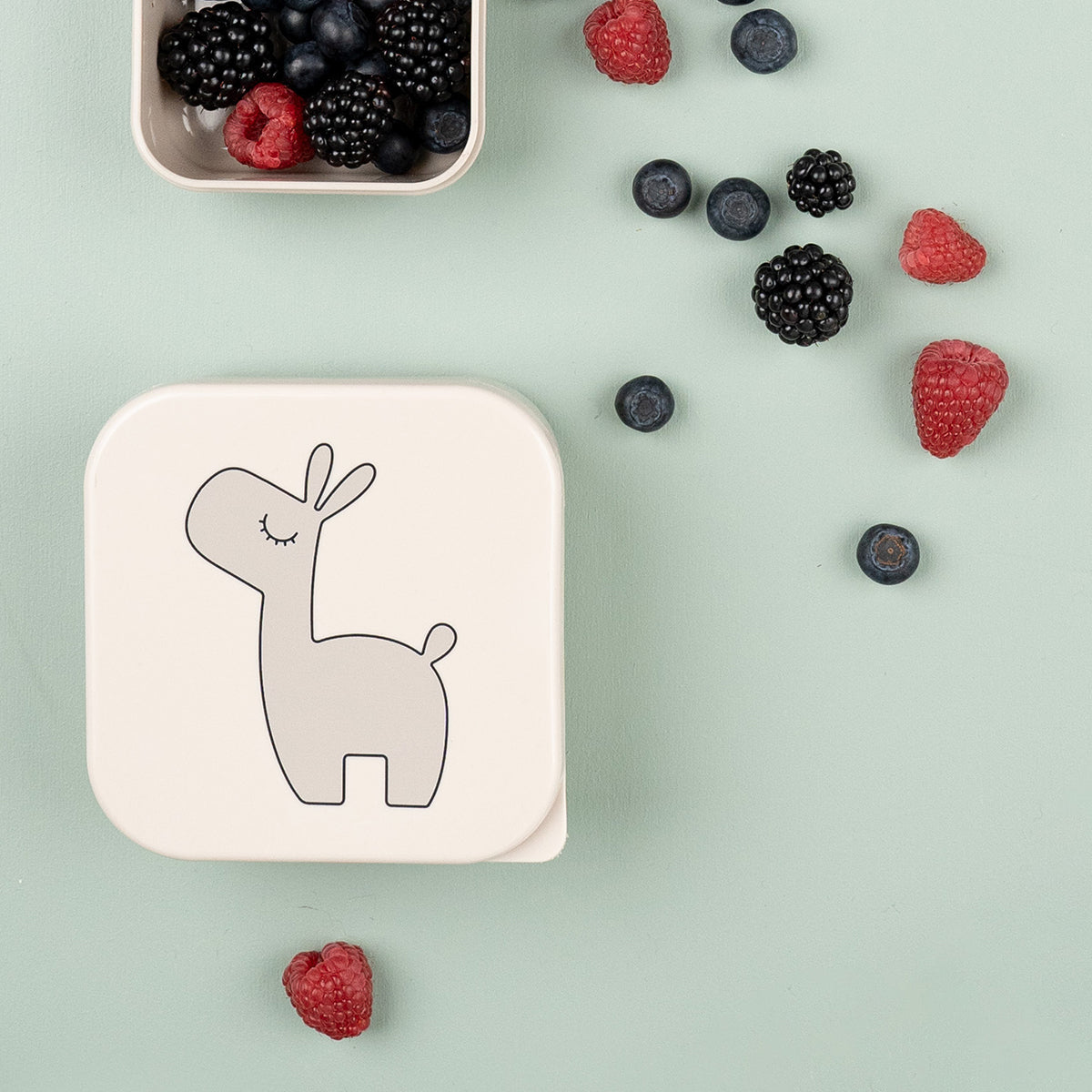 Done By Deer Lalee Snackbox Sand Mix 3 Stück – Lifestyle