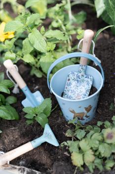 Little Dutch Gartenwerkzeuge blau Detailansicht