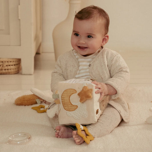 Little Dutch Beige Aktiv Würfel Soft Newborn Naturals GRS – Detailansicht