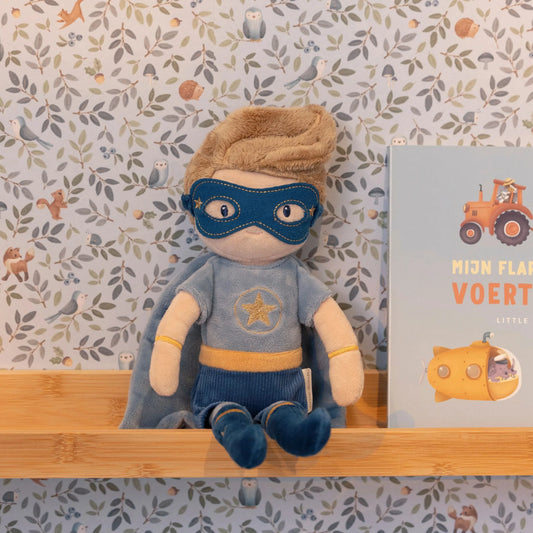Little Dutch Kuschelpuppe Superheld Jim Detailansicht