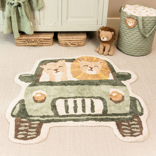 Teppich Safari Jeep mit Loewe – verspielter Kinderzimmerteppich in Autoform