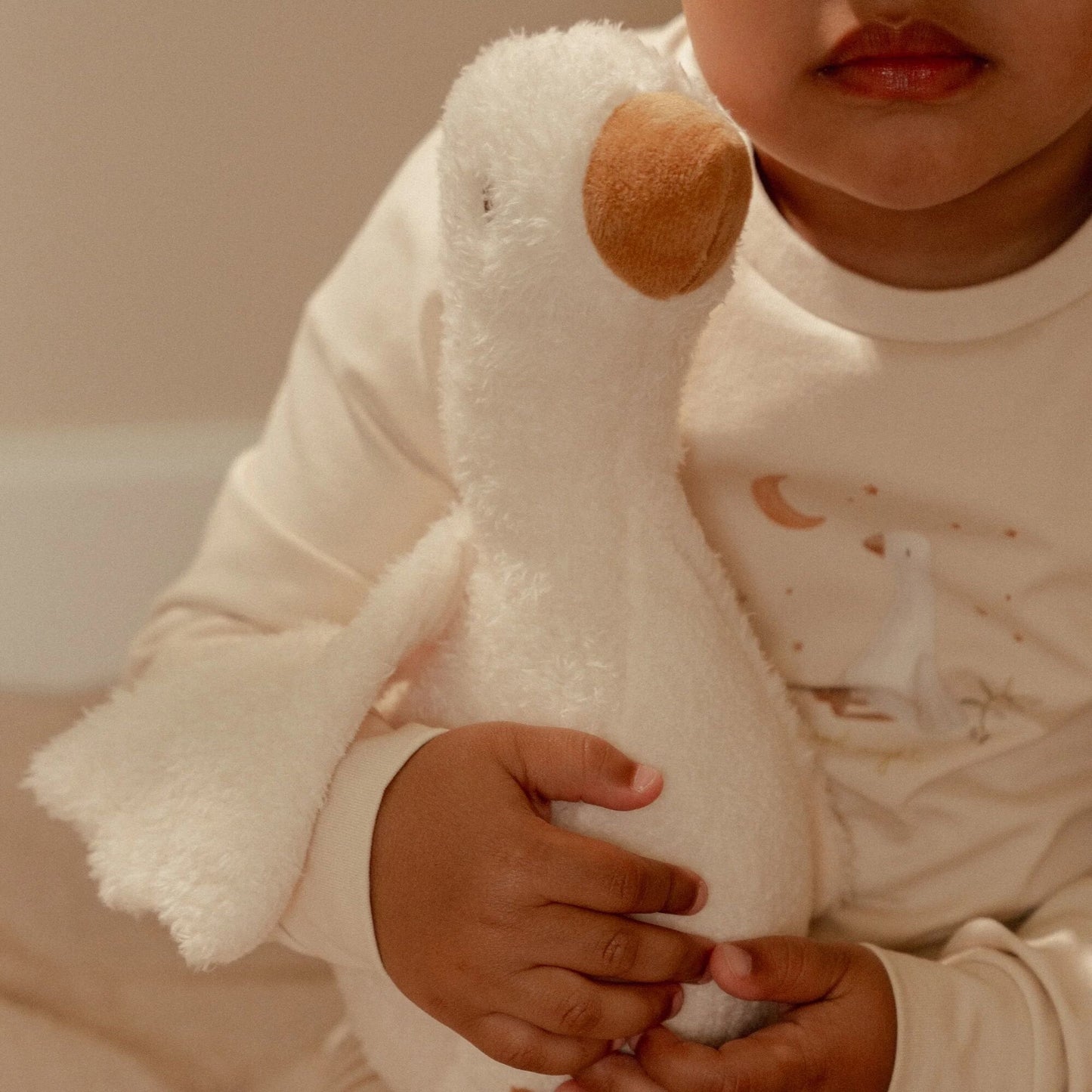 Little Dutch Kuschelgans 25 cm Weiß - Kleine Gans Little Goose - Little Dutch - Im Einsatz