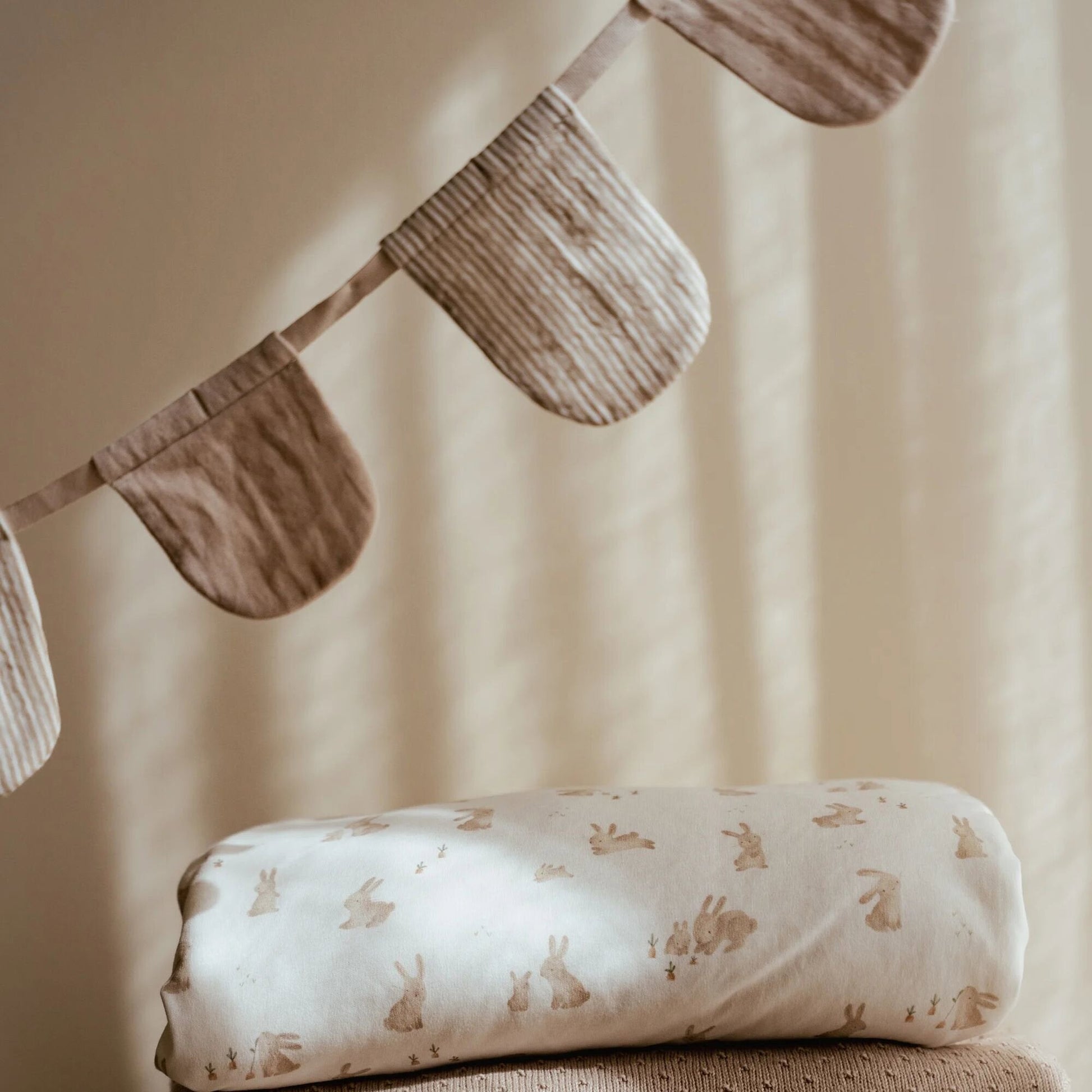 Girlande mit Fähnchen Beige Essentials Detail 6