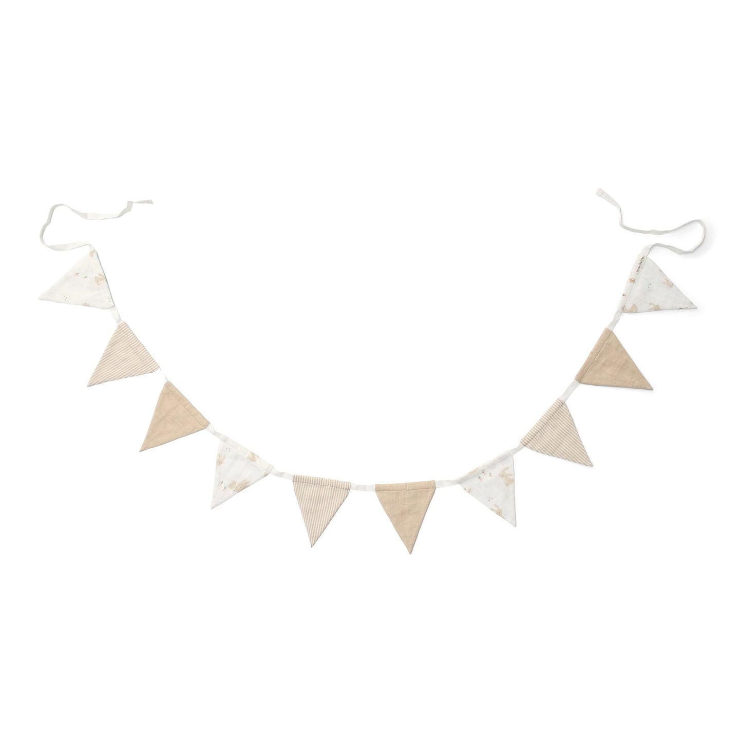 Girlande mit Fähnchen Weiß Newborn Naturals Baby Bunny Studio Aufnahme