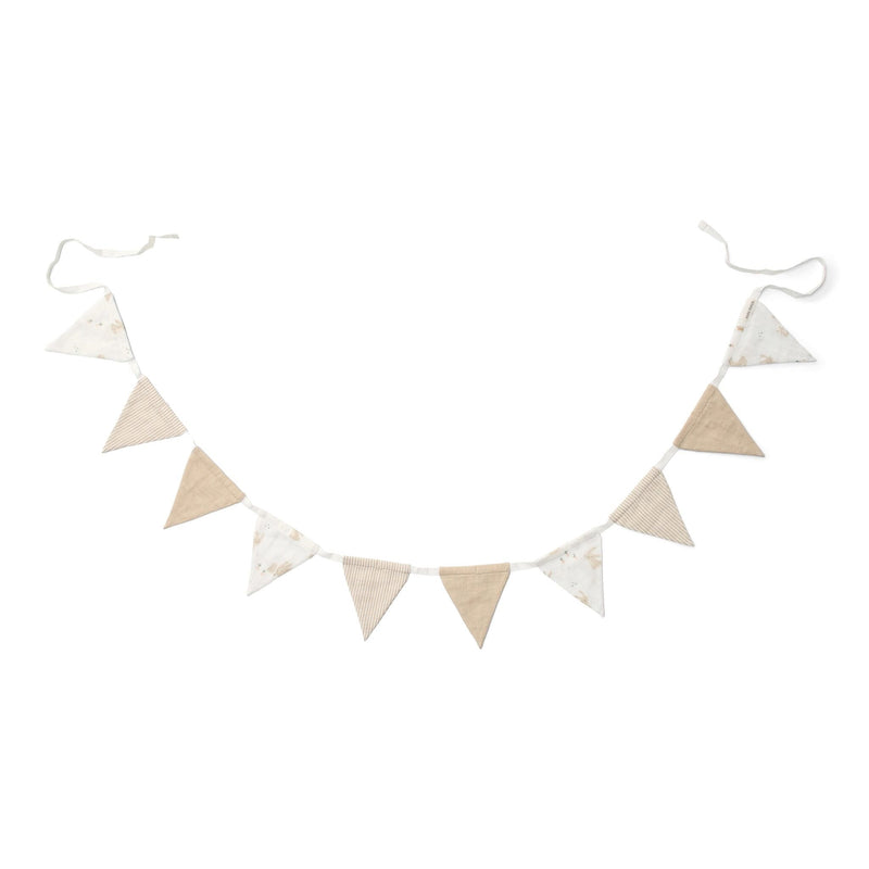 Girlande mit Fähnchen Weiß Newborn Naturals Baby Bunny Studio Aufnahme