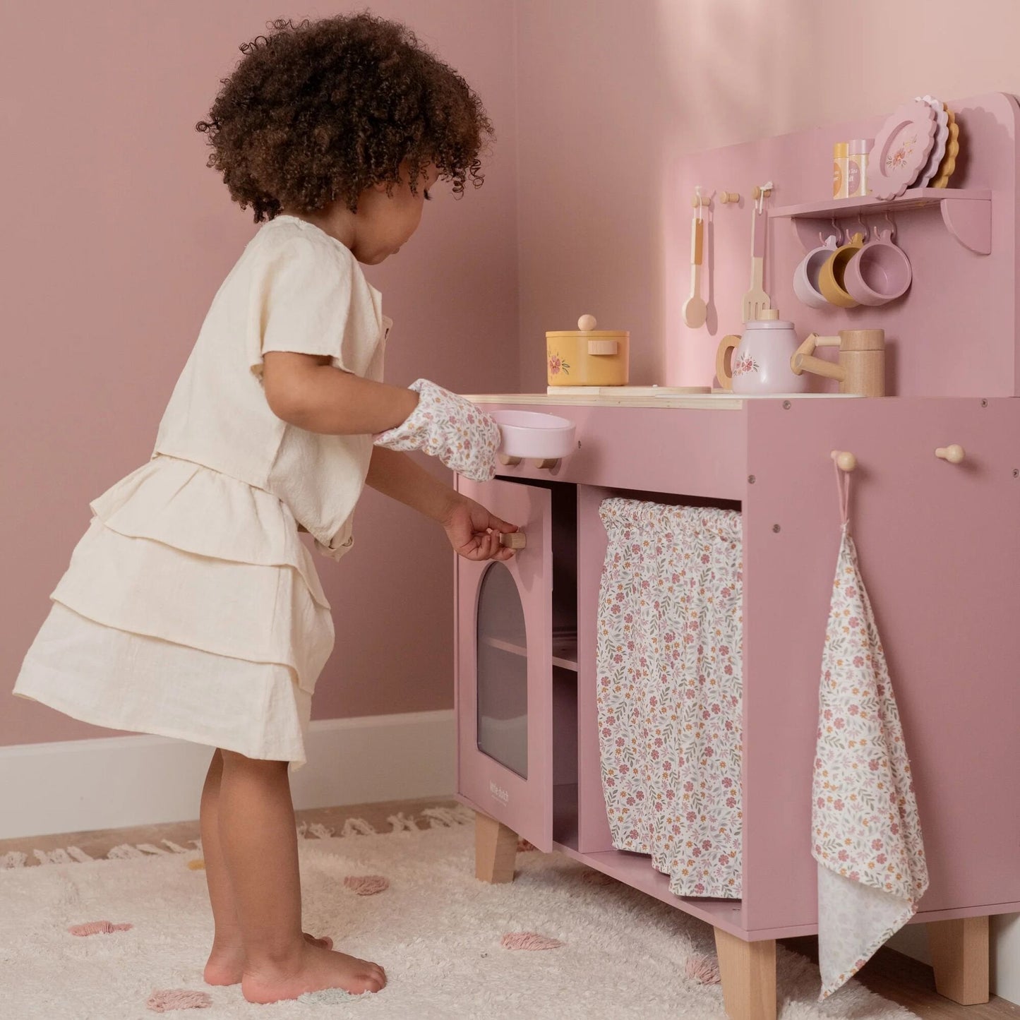 Little Dutch Holzspielküche - rosa - Essentials - Detailansicht