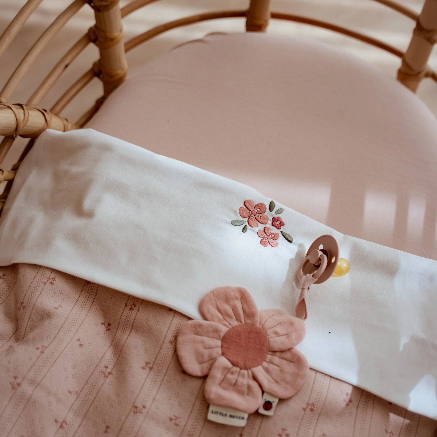 Spannbetttuch Rosa 70 x 140/150 cm Essentials Detail 4