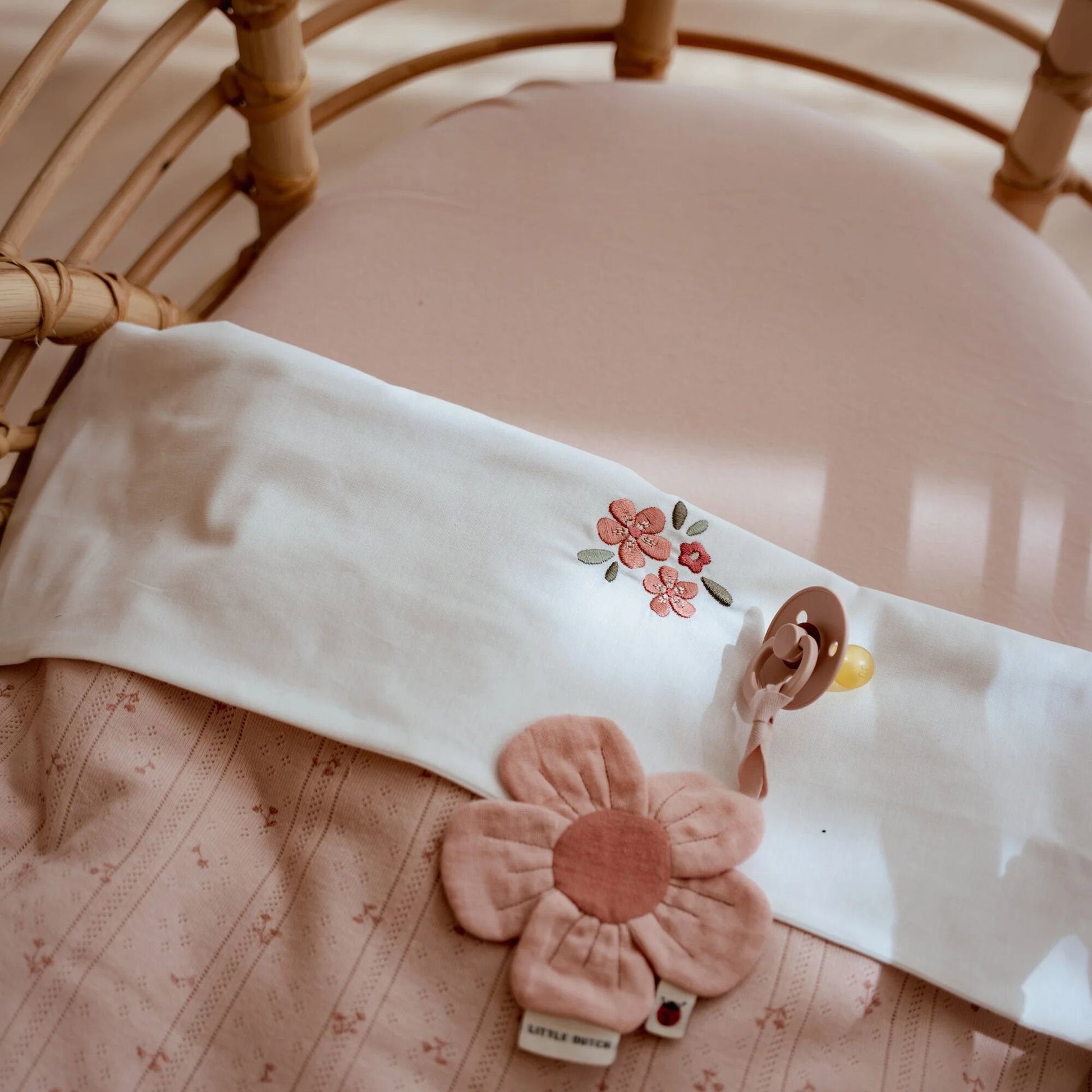 Spannbetttuch Rosa 70 x 140/150 cm Essentials Detail 4