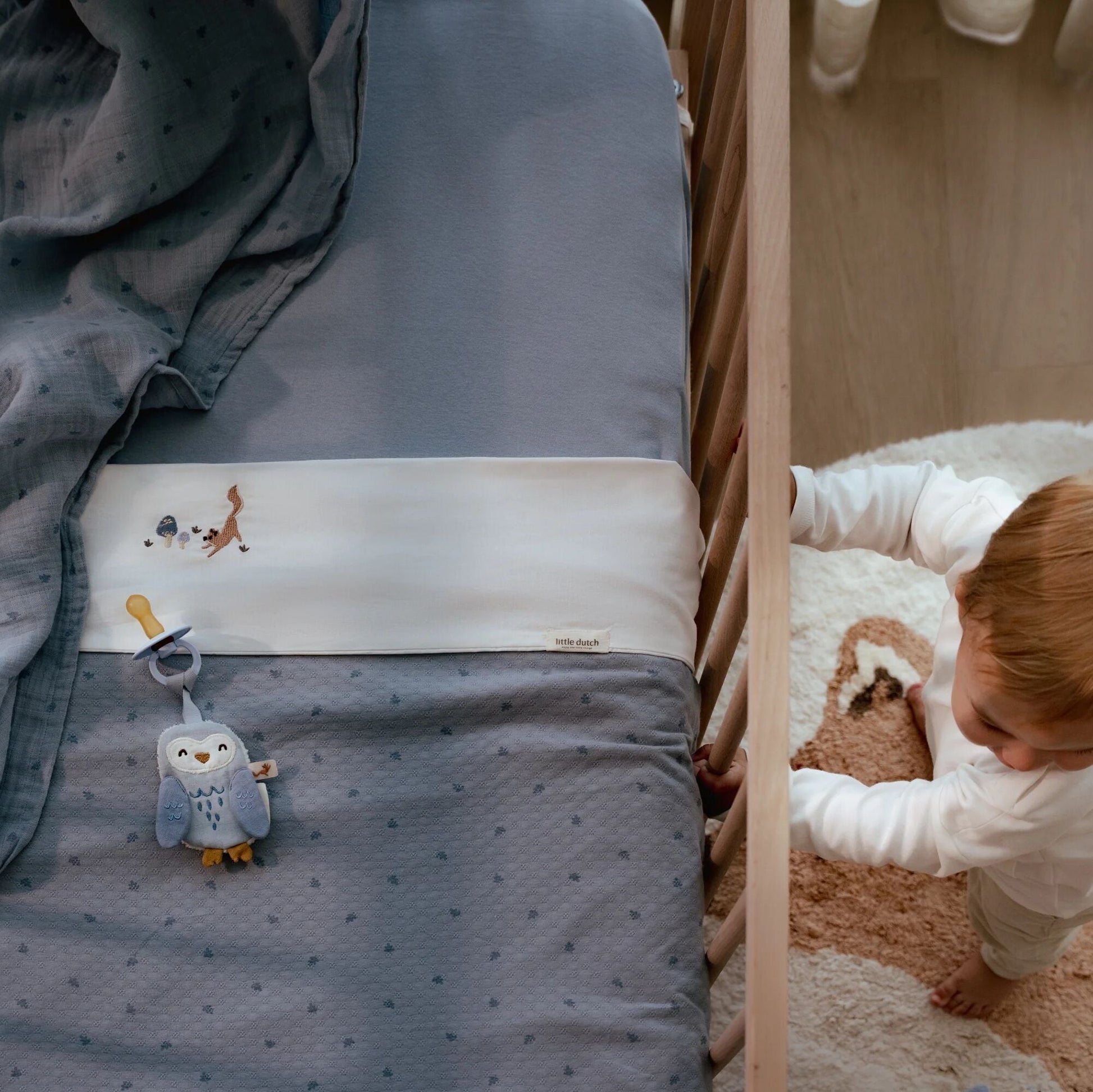 Wiege Decke Blau Essentials Detail 7