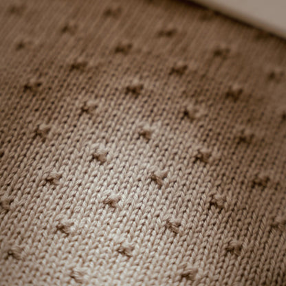 Gestrickte Kinderbettdecke Fleece Beige Essentials Detail 7