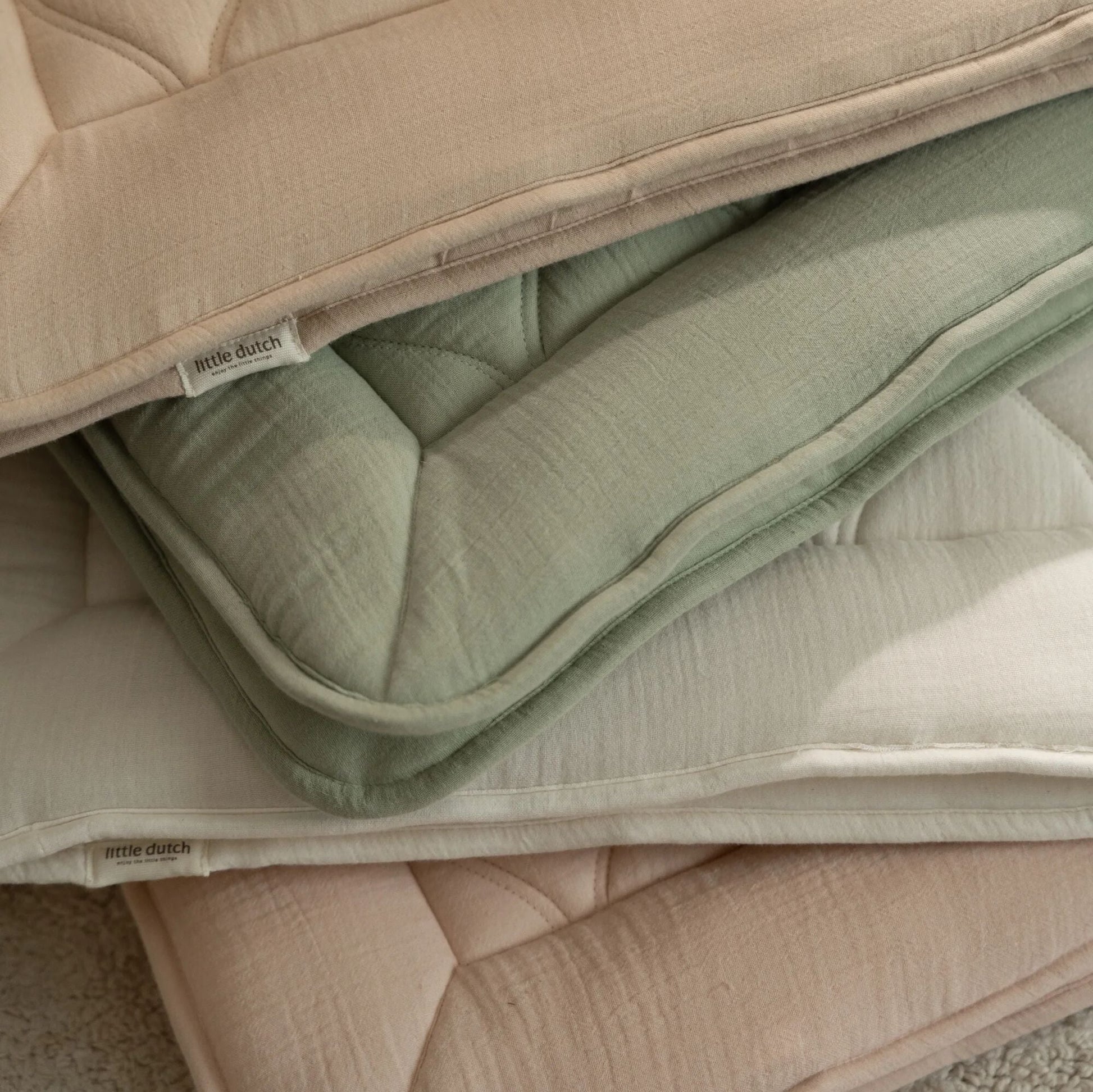 Boxdecke Rosa Essentials Detail 8