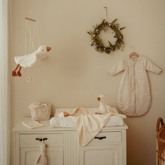 Little Dutch Kleiner Aufbewahrungskorb Weiß Newborn Naturals Kleine Gans Detailansicht