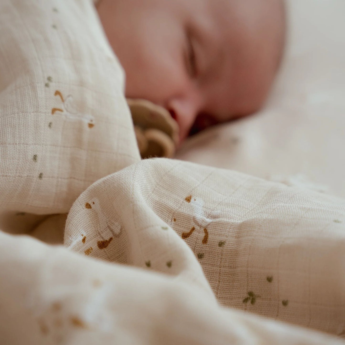 Wickeltuch Beige 120 cm Newborn Naturals Kleine Gans Detail 5