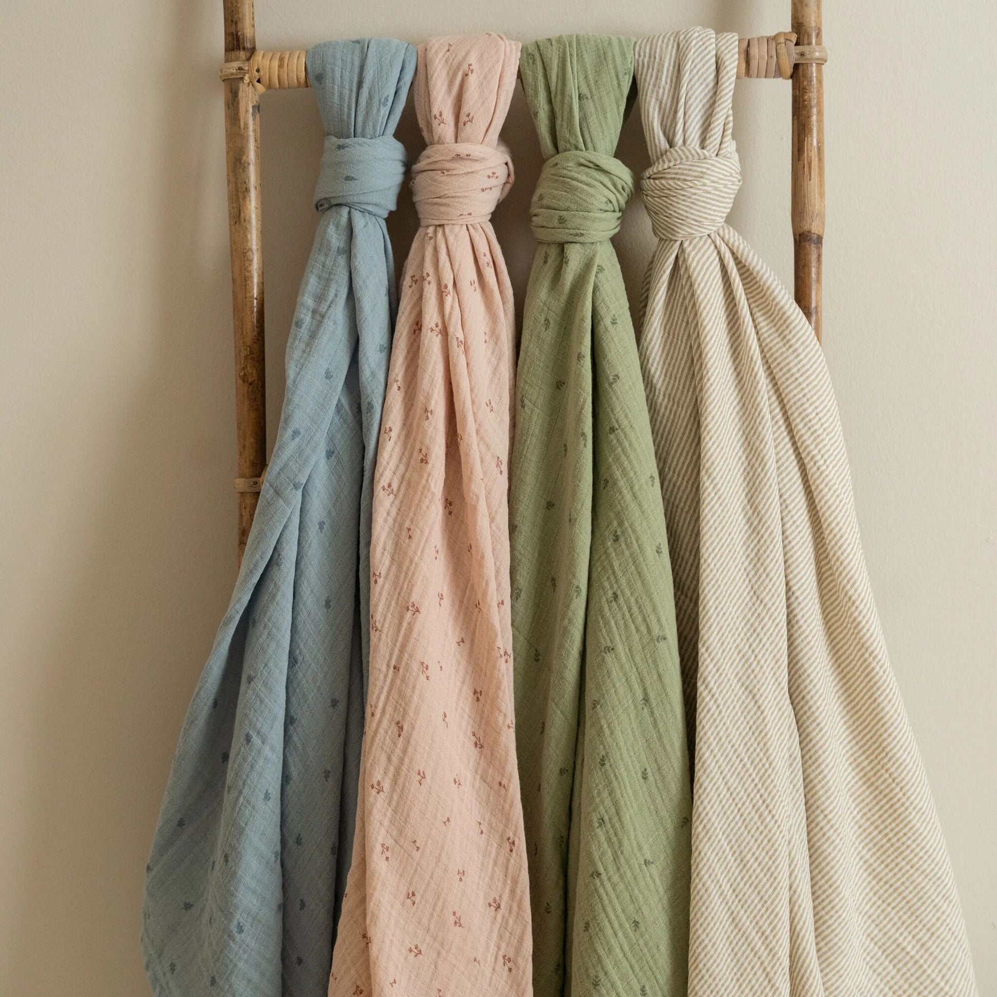 Swaddle Blau 120 cm Essentials Detail 4