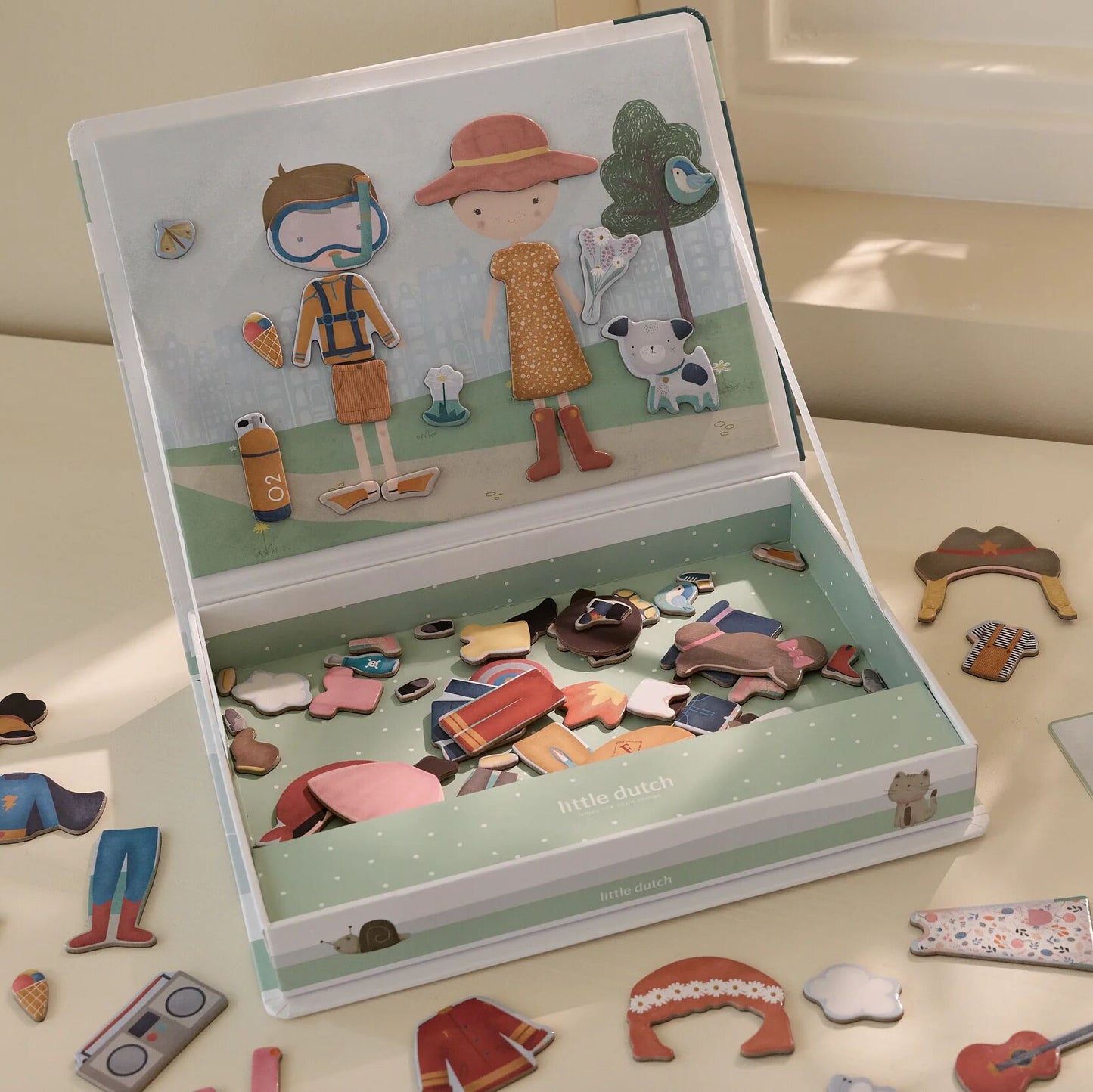Little Dutch Magnet Puzzle Jim & Rosa NEW DESIGN - Detail