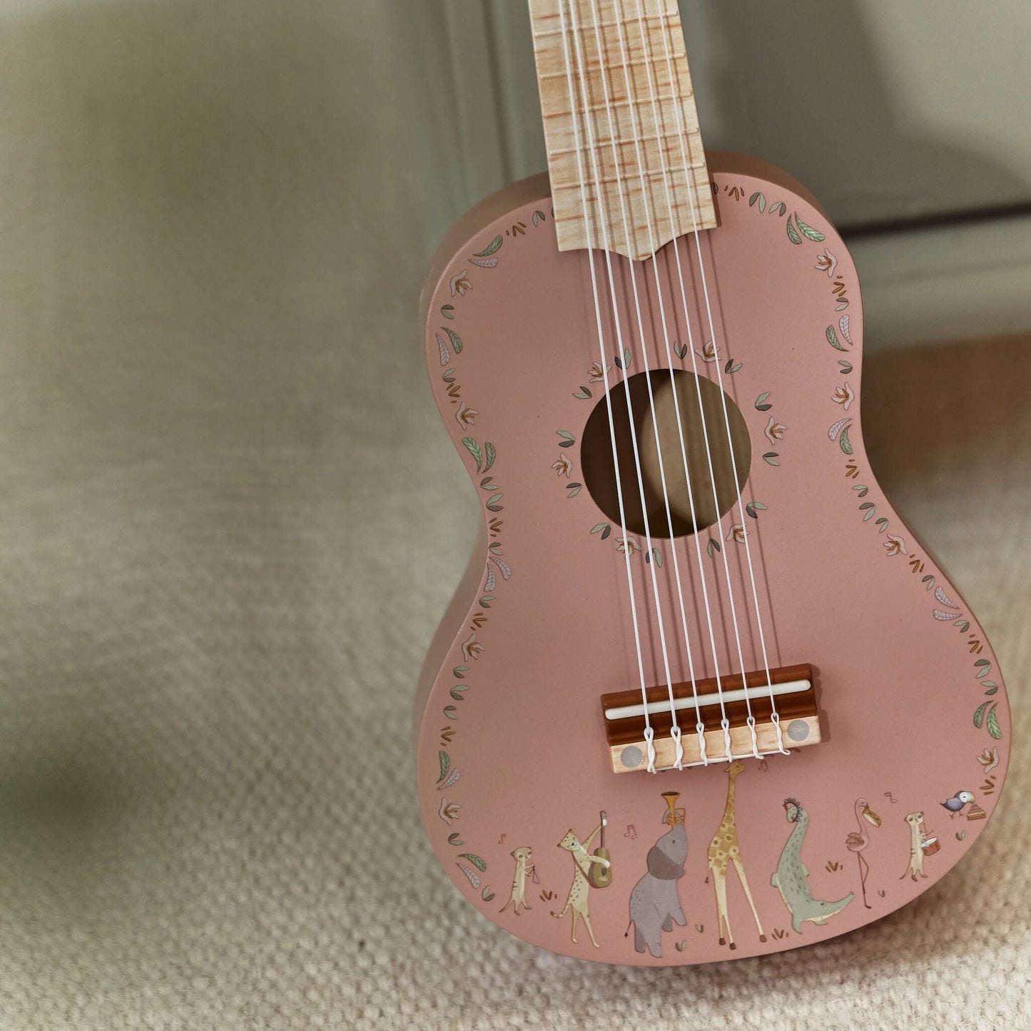 Little Dutch Holzgitarre Rosa Safari Friends Rückansicht
