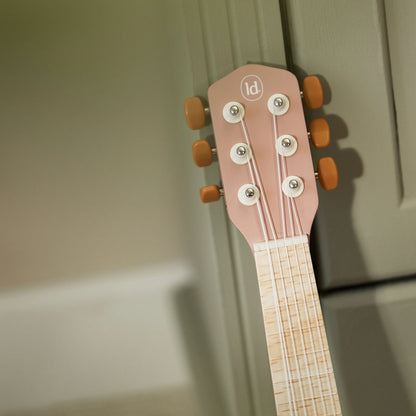 Little Dutch Holzgitarre Rosa Safari Friends Detail Saitenhalter