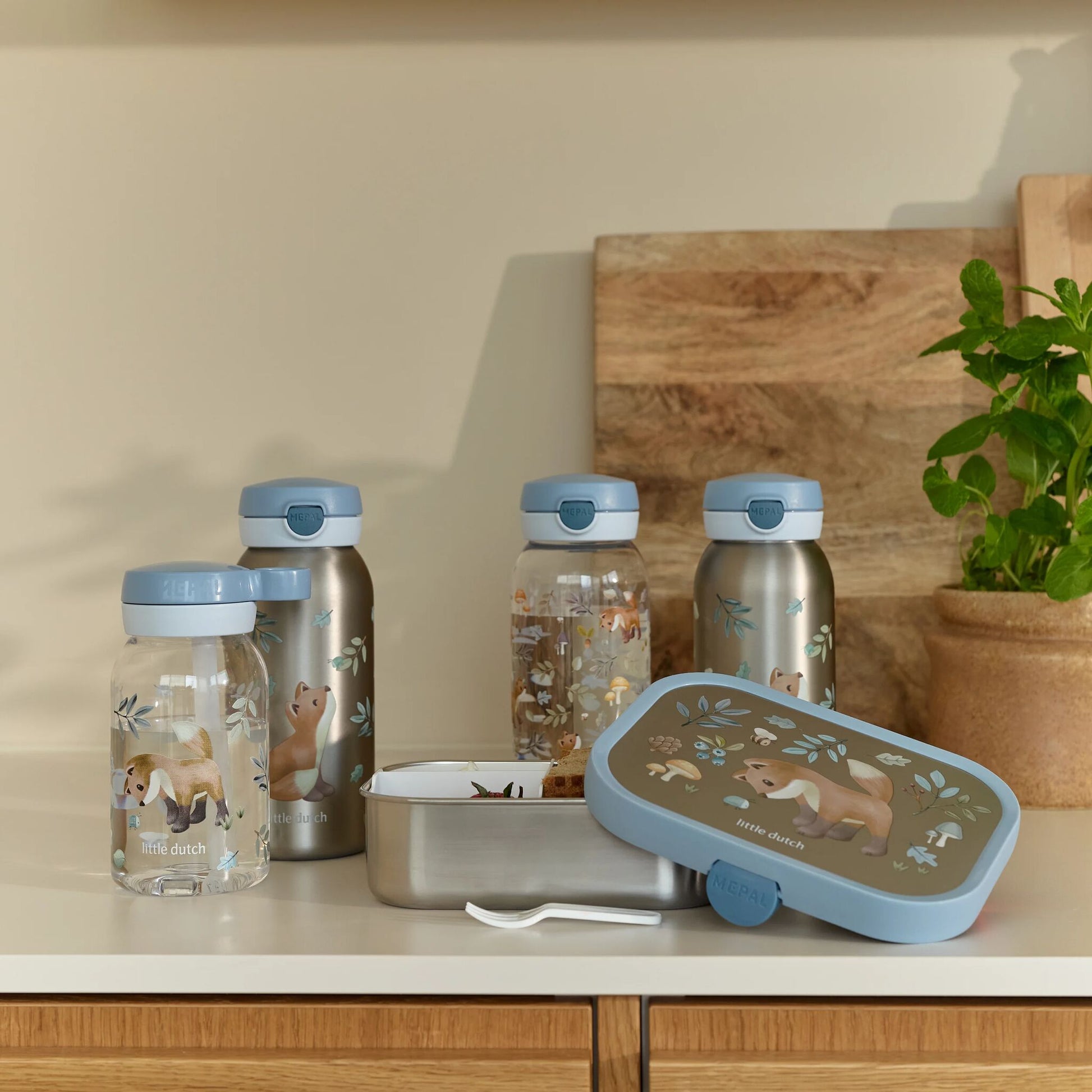 Mepal Edelstahl Bento Brotdose Forest Friends Weiß, Lifestyle Szene der Forest Friends Kollektion