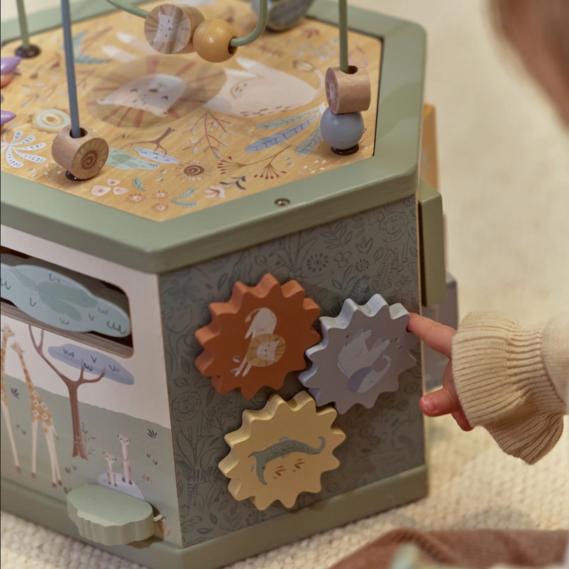 Little Dutch Aktivitätswürfel aus Holz Grün Safari Friends – Bild 4