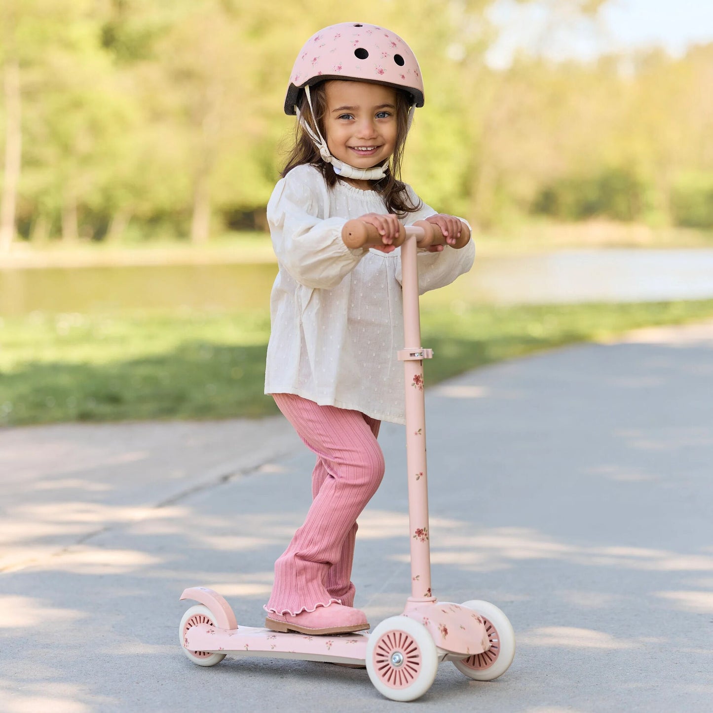 Little Dutch Roller und Helm Set Pink Blümchen für Kinder ab 3 Jahren