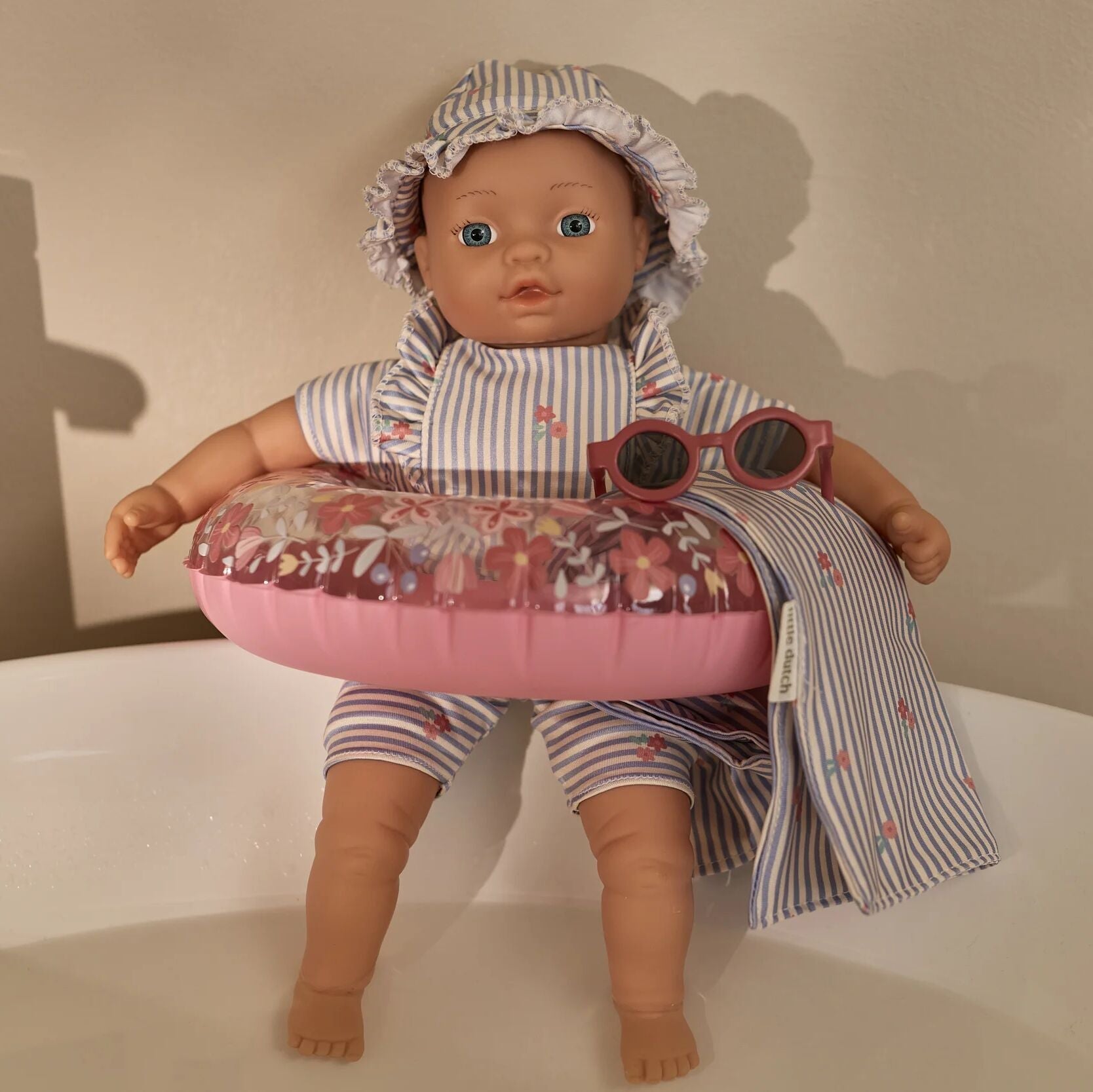 Schwimmpuppe Mara Little Dutch