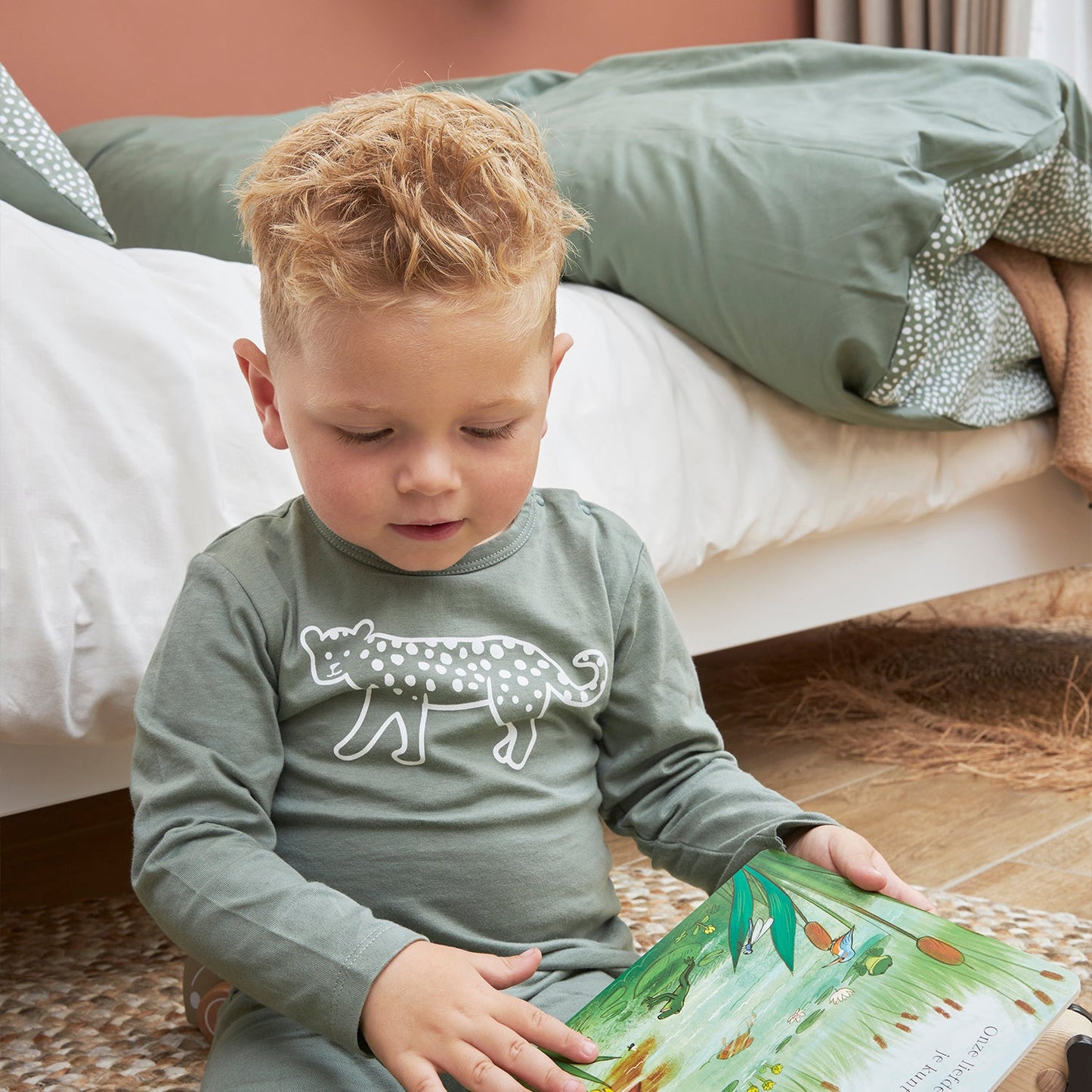 Meyco Baby-Pyjamas Cheetah Forest Green
