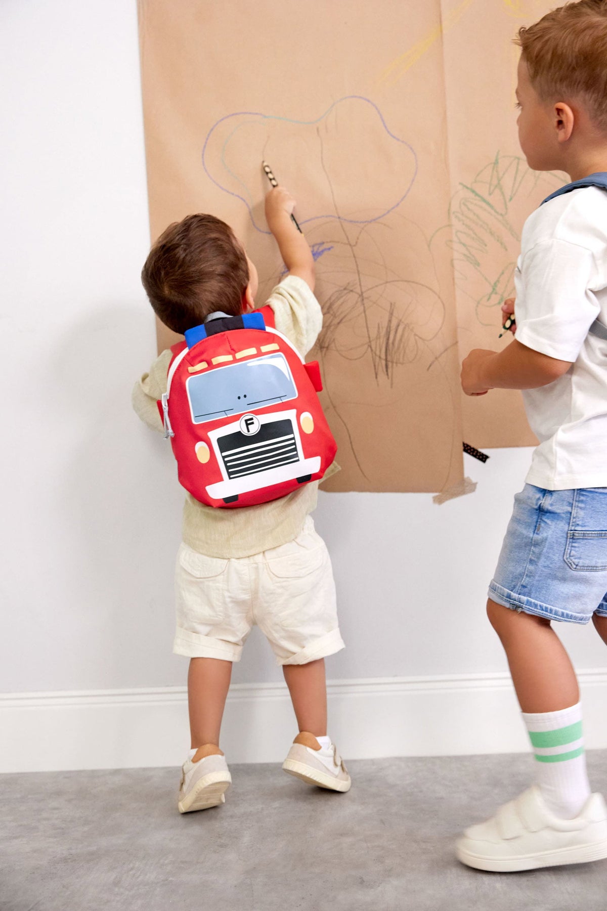 Kindergartenrucksack Tiny, Feuerwehrauto, Rot