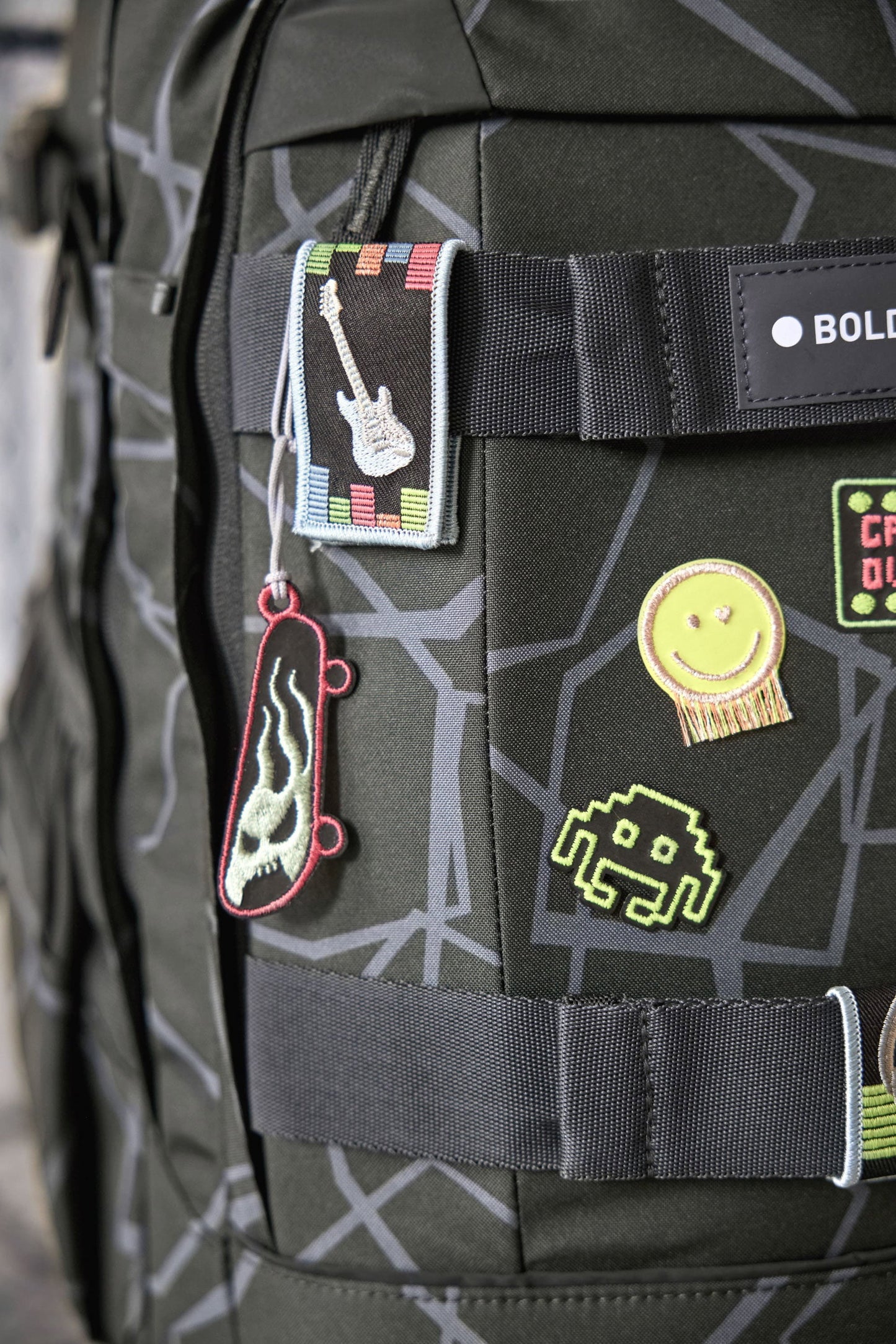 Lässig Anhänger & Patches BOLD Match, Musik Seitenansicht