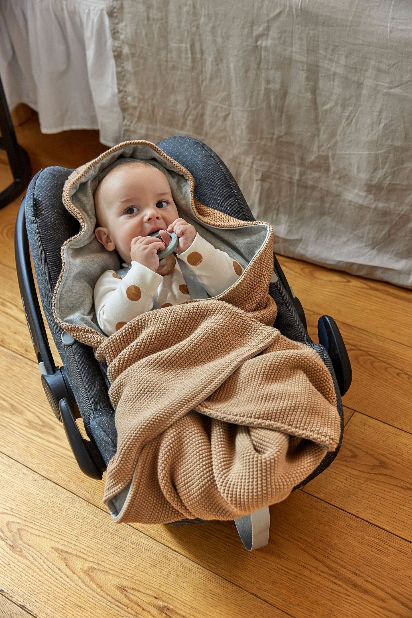 Lässig Einschlagdecke Baby Bio Baumwolle, Sand Seitenansicht