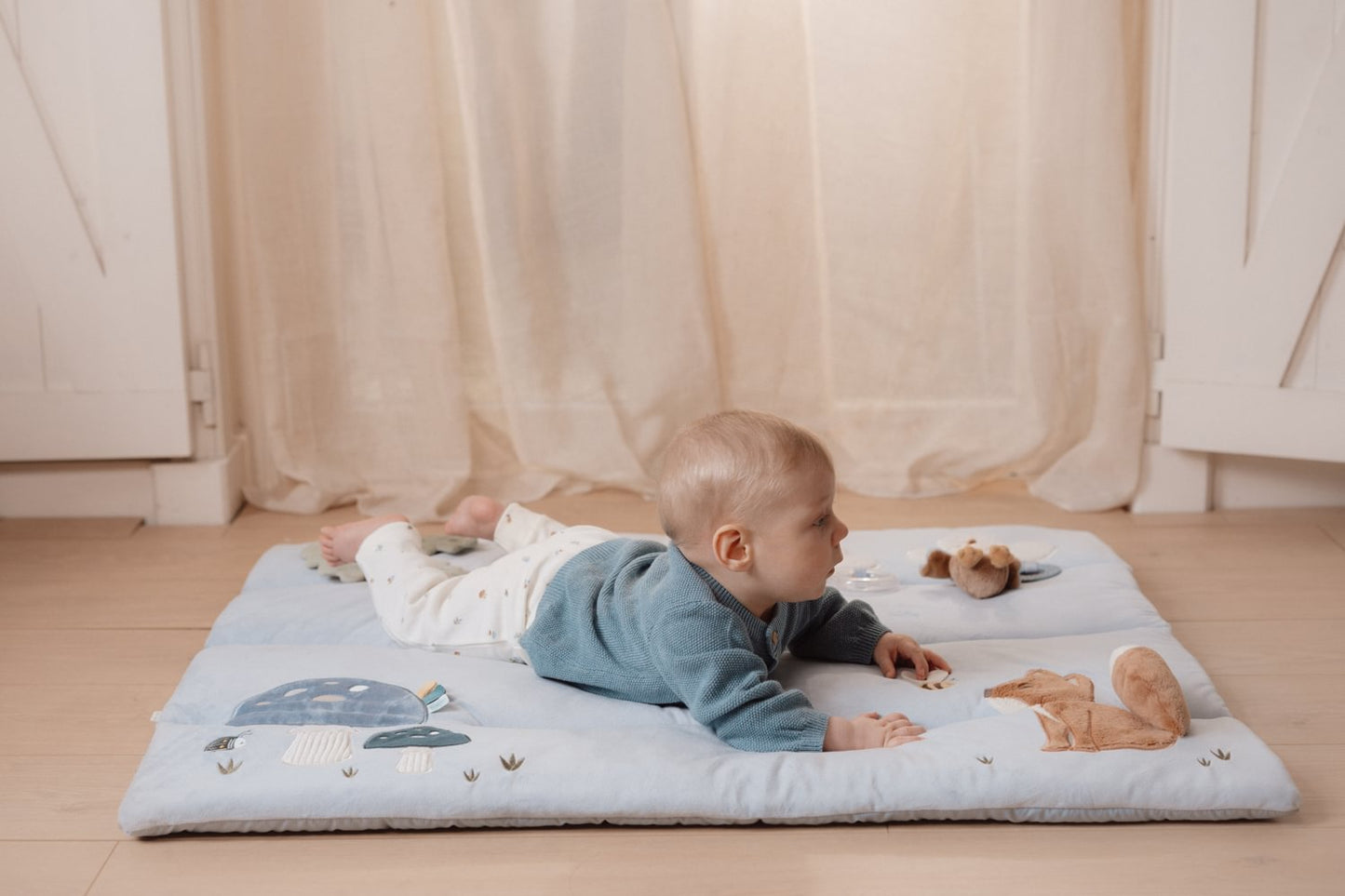 Little Dutch blaue Laufgittereinlage 75 x 95 cm - Forest Friends