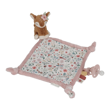 Little Dutch rosa Kuscheltuch Reh im Einsatz