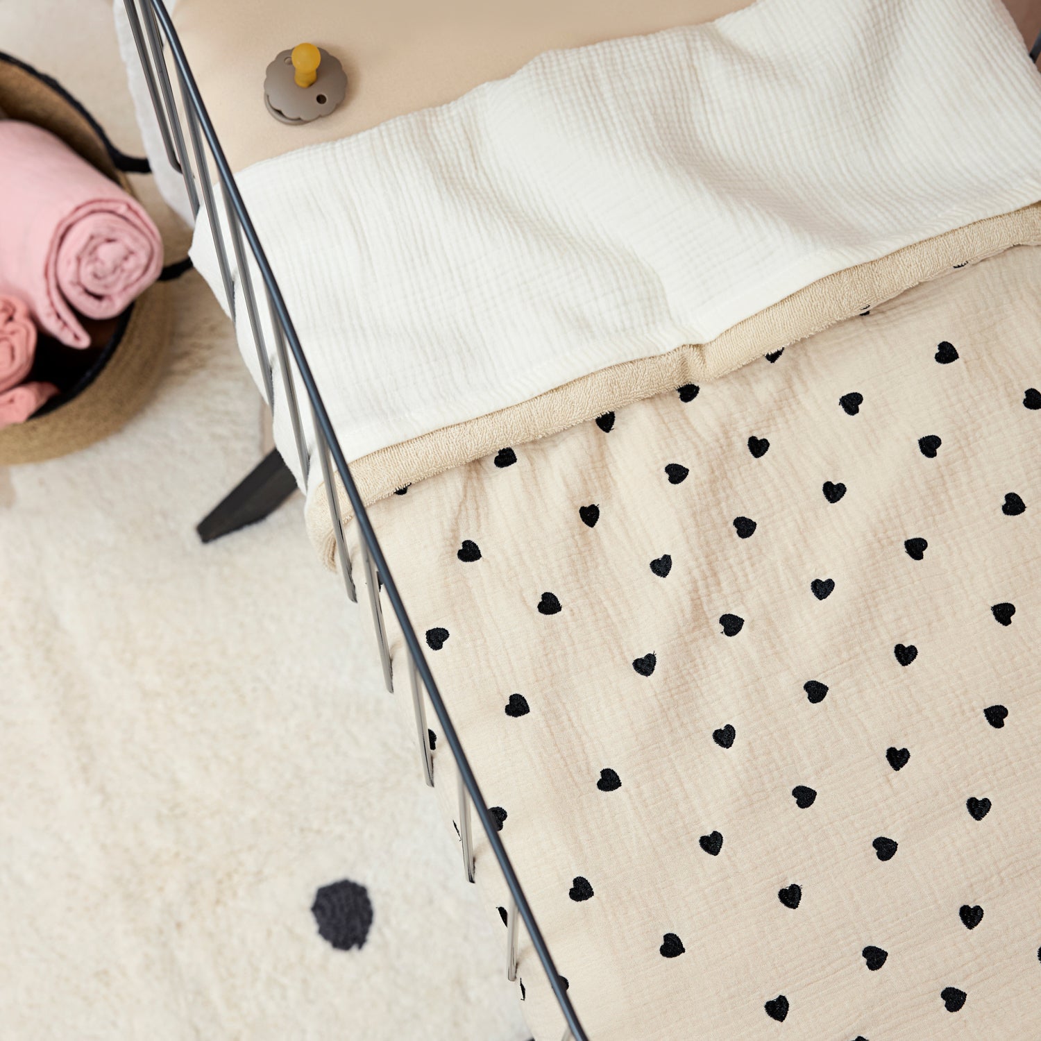 Meyco Decke vorgewaschen musselin gestickt mit frottee Sweet Heart Soft sand