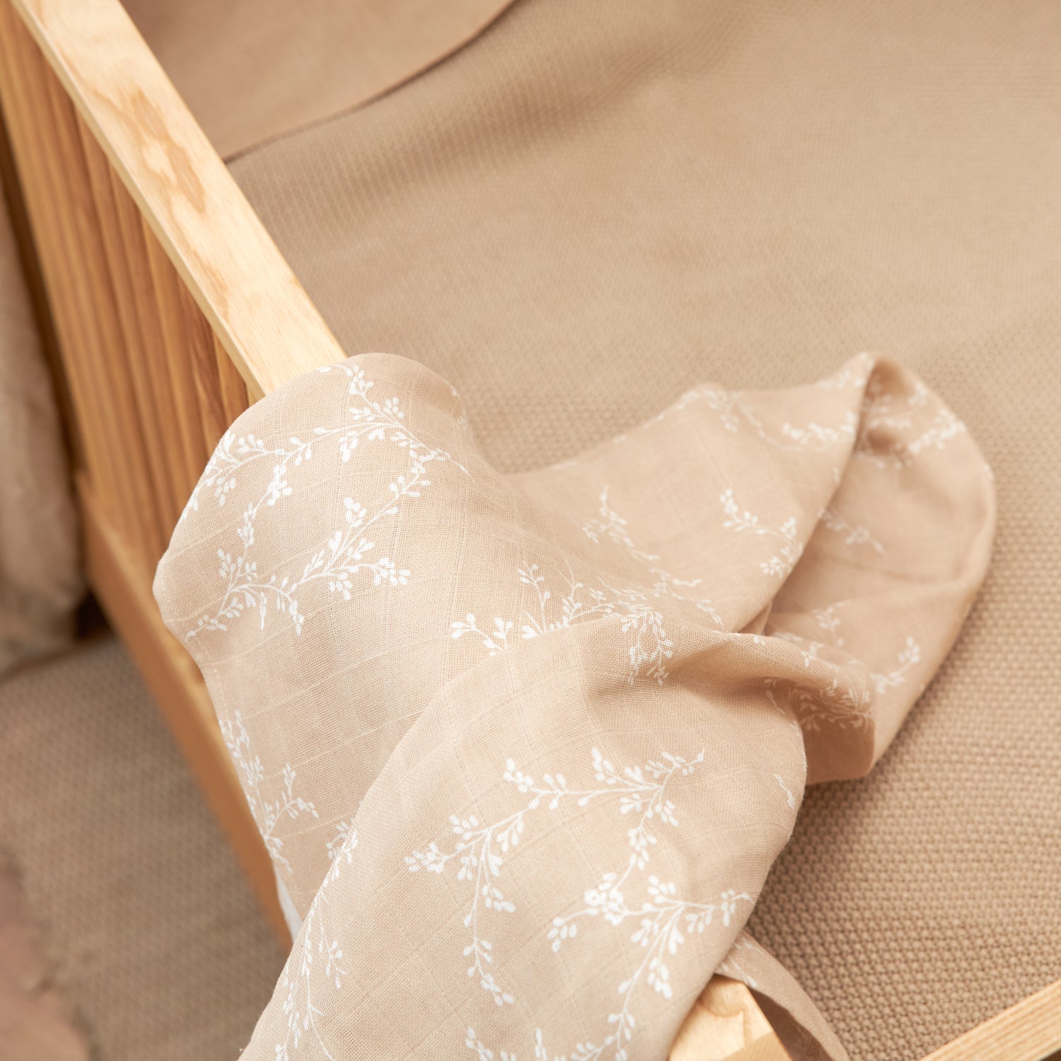 Meyco Bettlaken allover print Branches Sand
