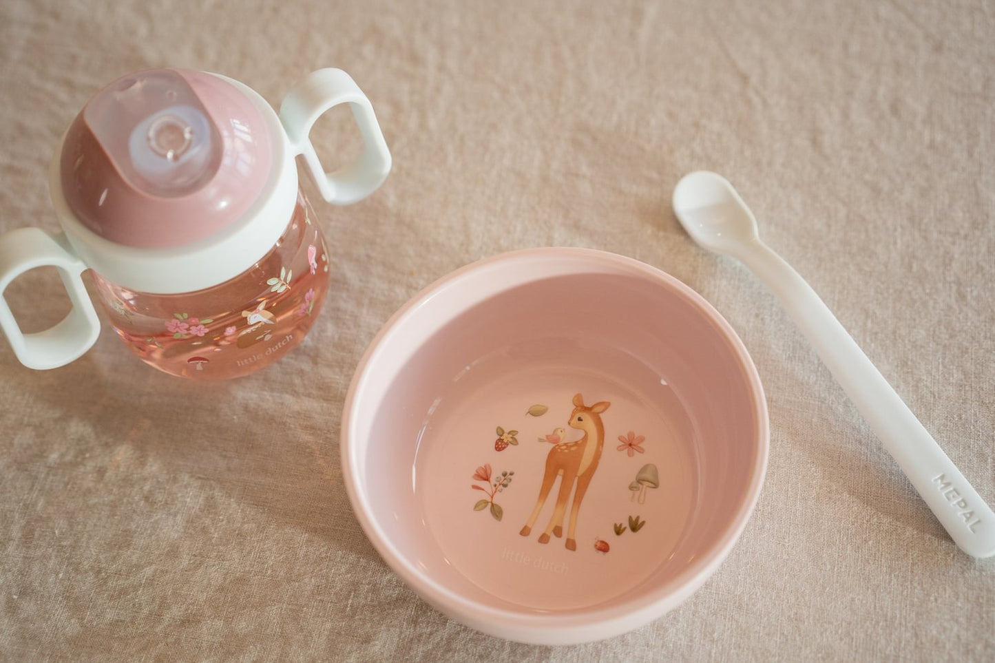 Auslaufsicherer rosa Trinklernbecher Mepal Mio - Fairy Garden Little Dutch