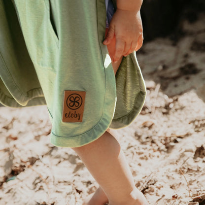 Cloby UV-Poncho in Olive Green von der Seite