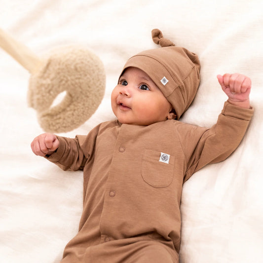 Cloby Strampler mit UV Schutz braun Detailansicht