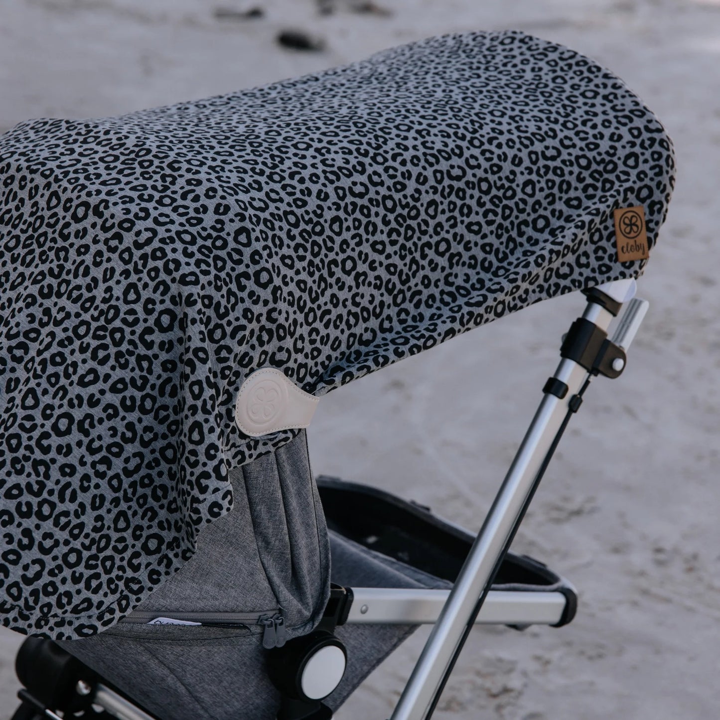 Cloby UV-Decke Leopard Grey mit Verpackung