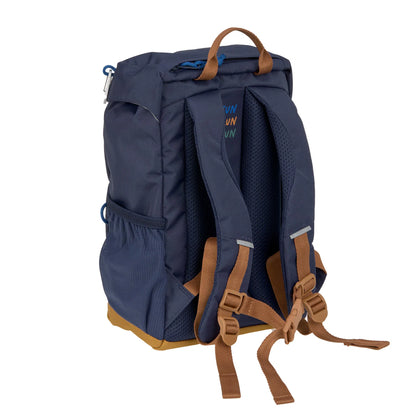 Wanderrucksack Little Gang Dunkelblau mit gepolsterten Schultergurten und Brustgurt