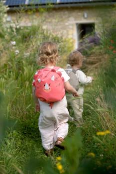 Lässig Kindergartenrucksack Dinosaurier Rosa von der Seite