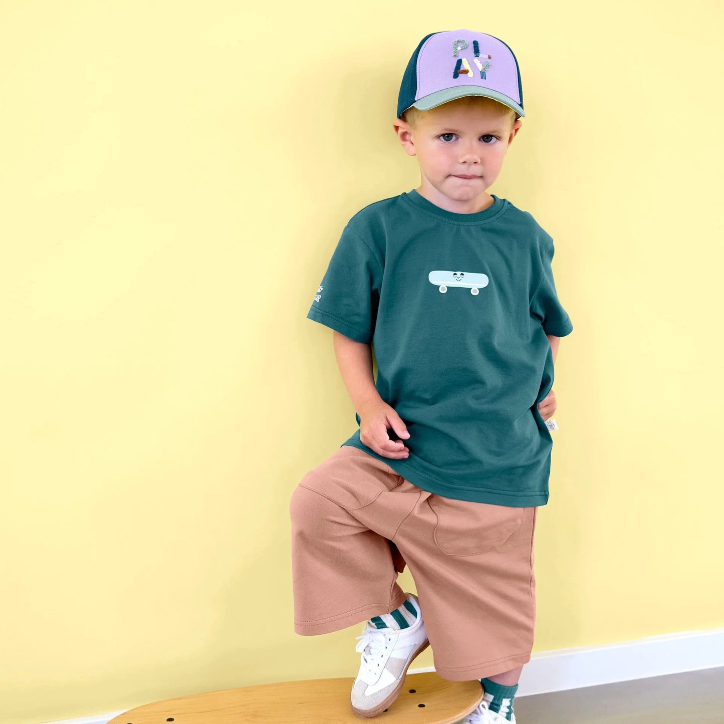 Lässig Kinderkappe Play Grün Blau Seitenansicht gebogener Schirm