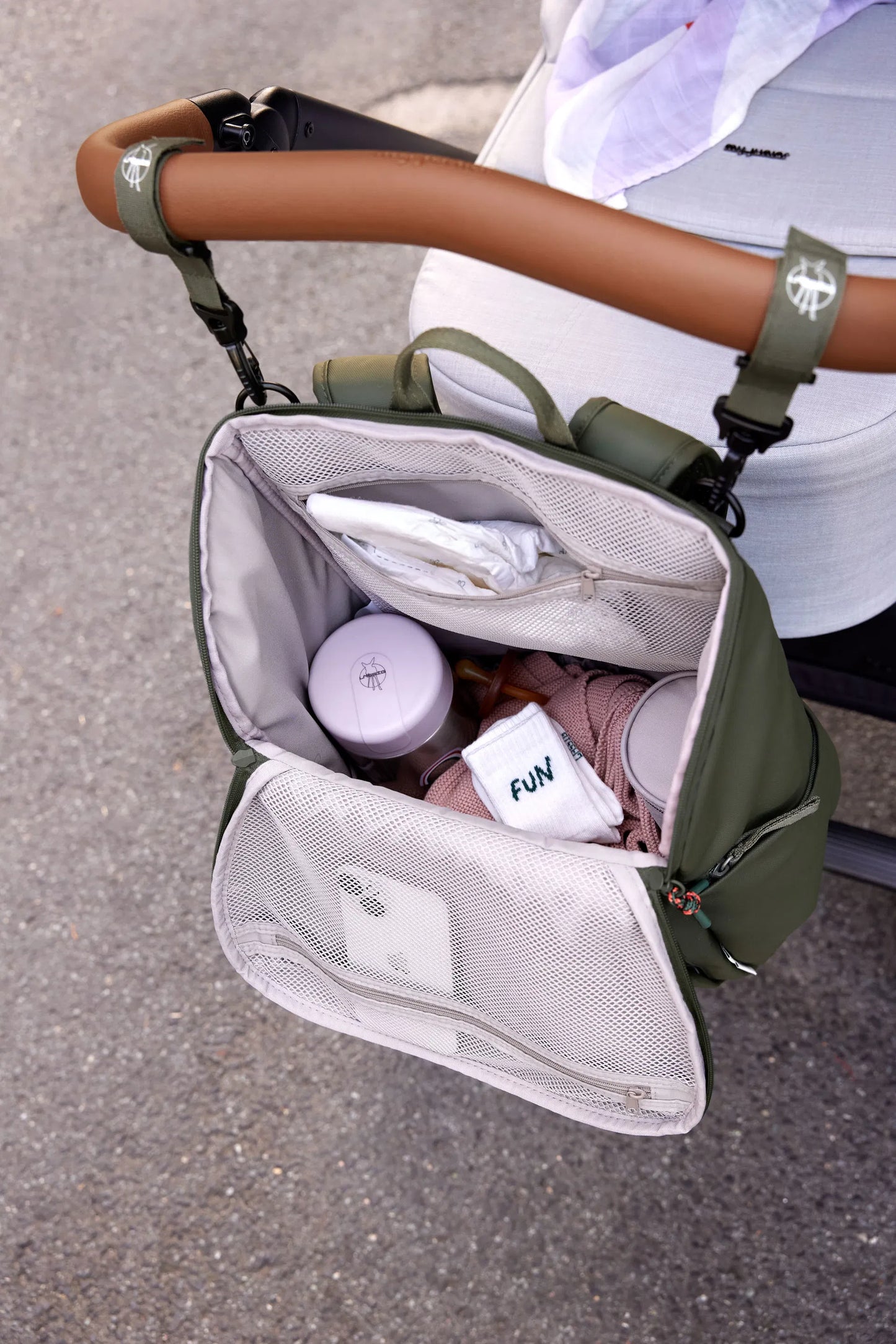 Lässig Wickelrucksack Slender Up Backpack, Oliv mit Verpackung